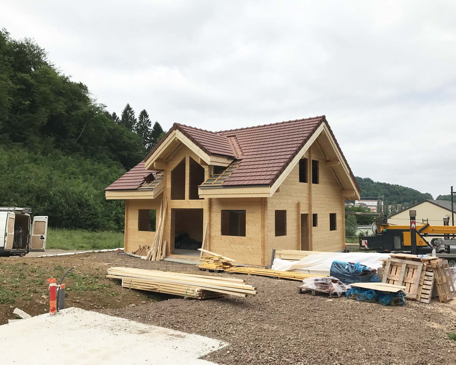 Couvreur 77 : Couverture neuve, rénovation, zinguerie, entretien et isolation de toiture : une expertise complète au service de votre toit