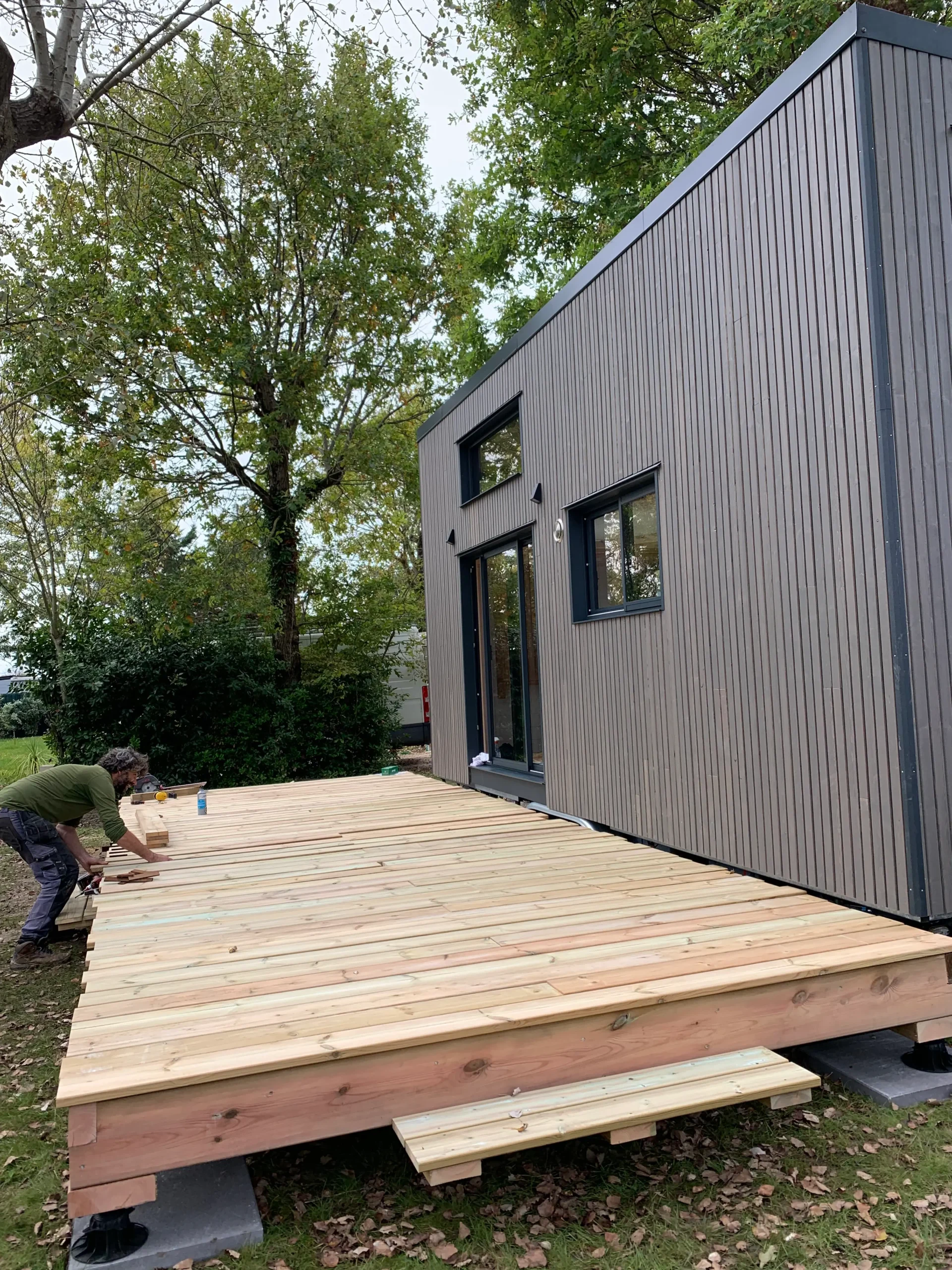 Installation terrasse, processus complet de création et pose d’un espace extérieur en bois ou composite, pensé pour confort, esthétique et durabilité.